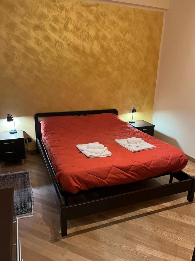 Casa Vacanza Adorno 切法卢 外观 照片